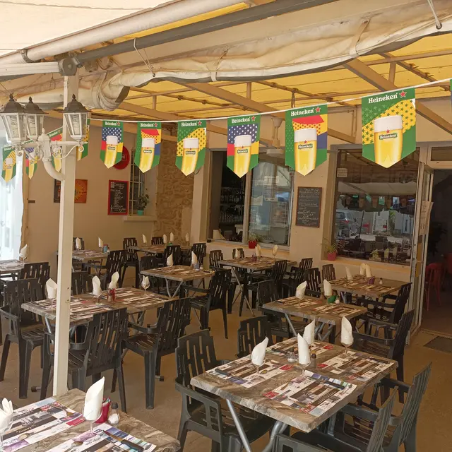 Bistrot de Pays LA FAMILLE_Travaillan