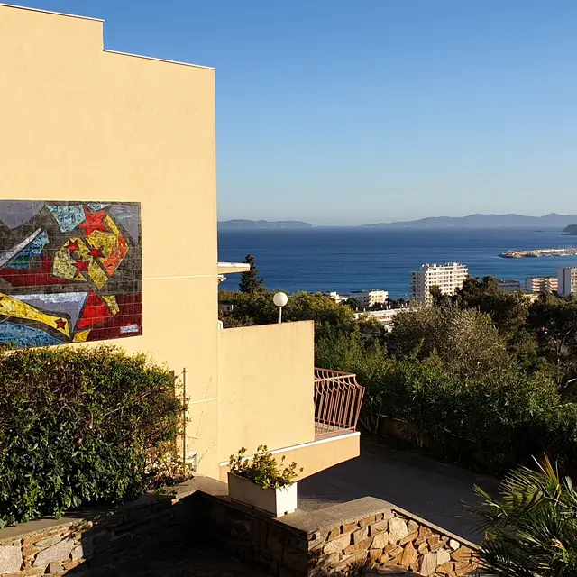 1-Vue depuis la résidence.jpg