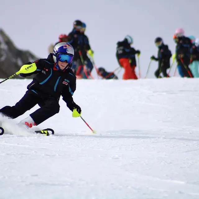 Ski Club Ax