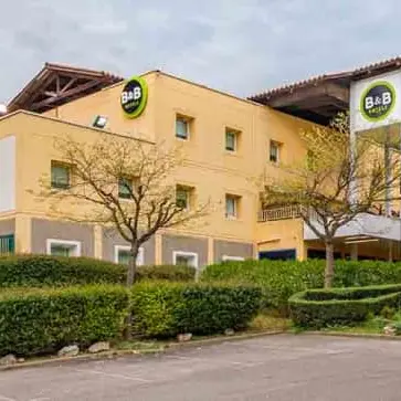 B&B Hotel facade