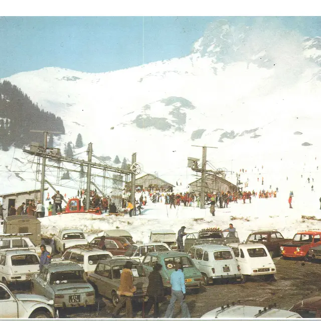 Débuts de la station de Praz de Lys Sommand