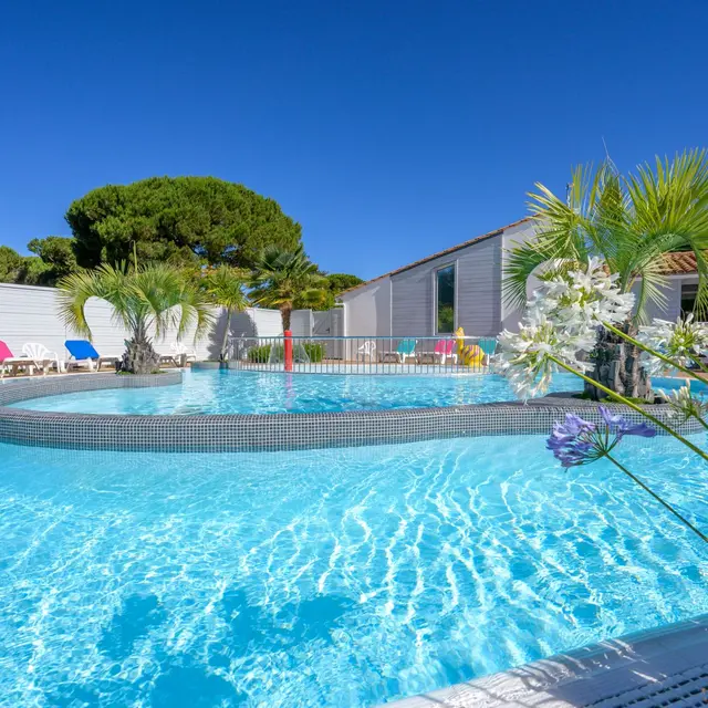 Camping Les Varennes-Piscine extérieure