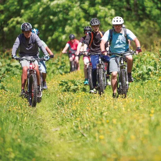 Virée gourmande à vélo : du glacier aux vignes_Sciez