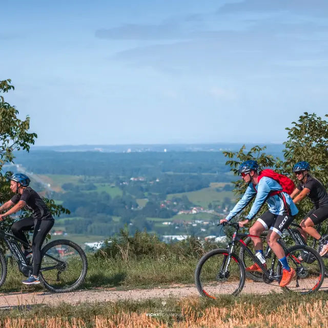 VTT à Châtel-Montagne