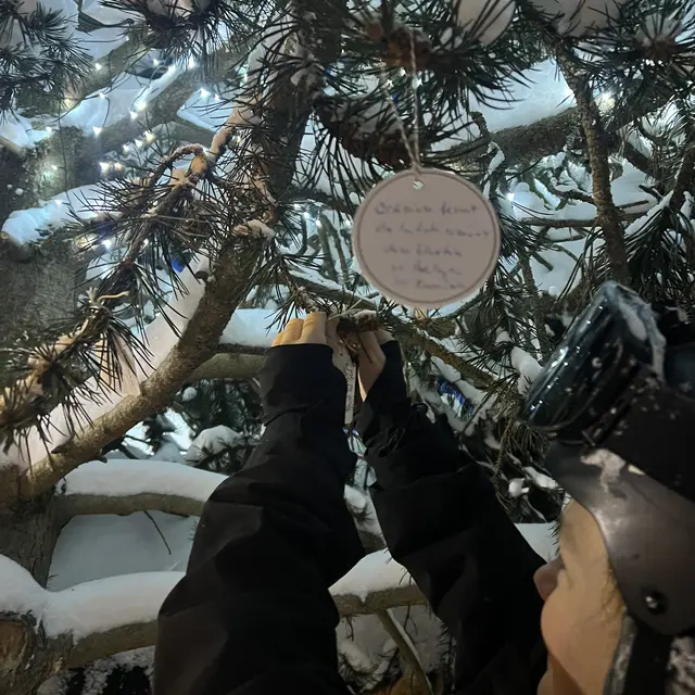 Arrivée du Père Noël à la Buvette_Thyon