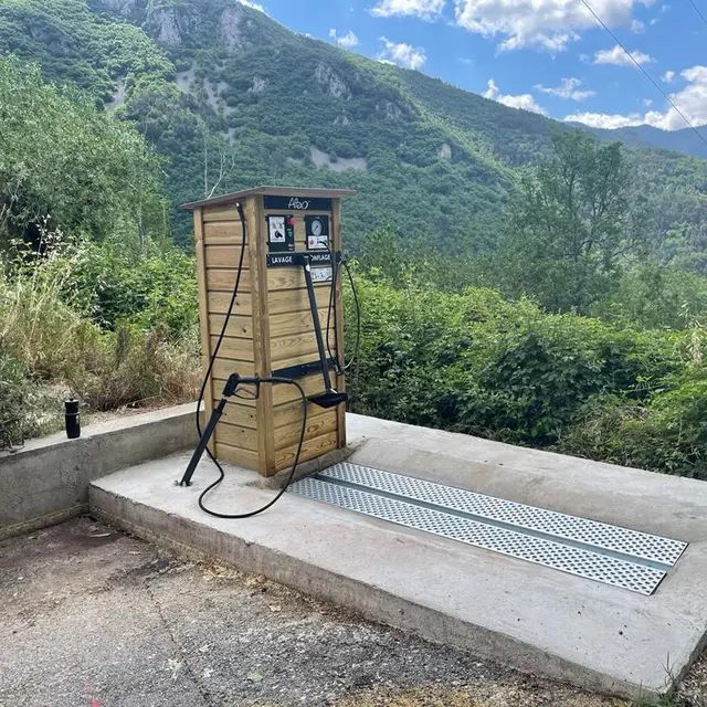 Station de recharge, lavage, gonflage vélo - Belvédère_Belvédère