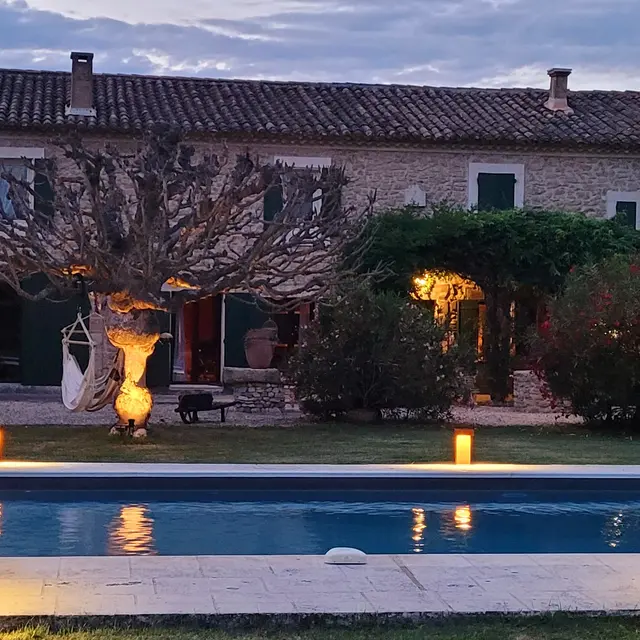 Mas tombée de la nuit