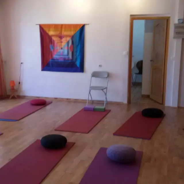 Cours de hatha-yoga traditionnel