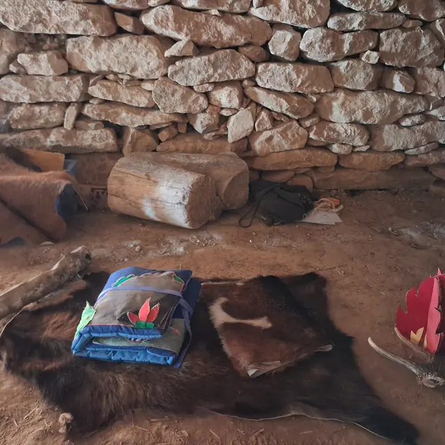 On vous raconte l'histoire de Nalou, jeune chasseresse du Paléolithique_Quinson