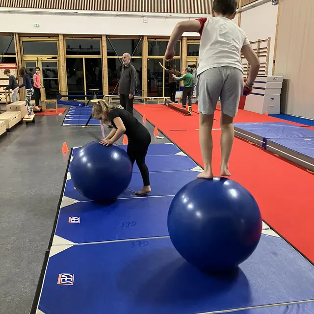 Stage cirque 7-12 ans_Bourg-en-Bresse