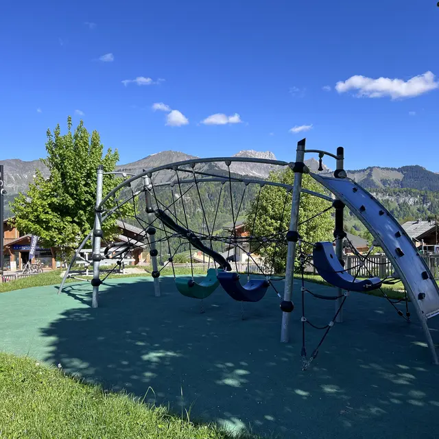 Aire de jeux_Crest-Voland