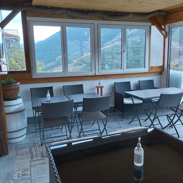 Restaurant à Méailles