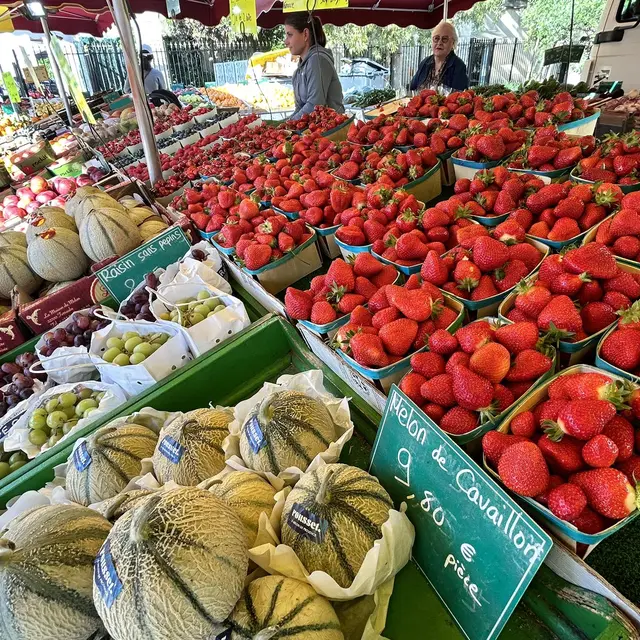 Marché alimentaire de Rocheville_Le Cannet