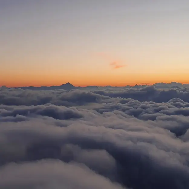 mer de nuage au sommet
