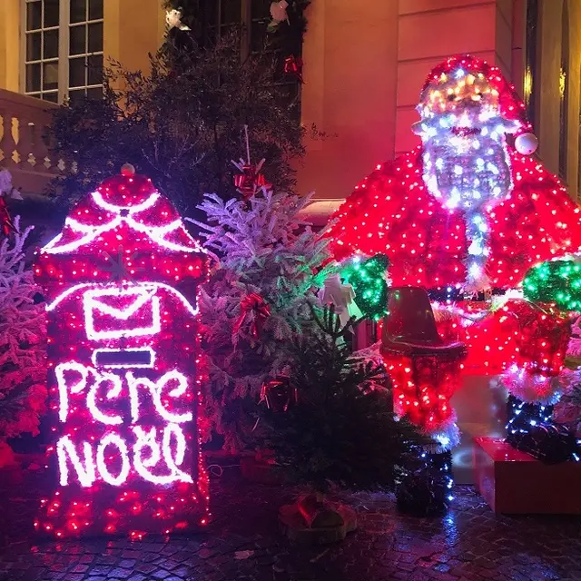Noël à Vence 2025: Séance photo avec le Père Noël & Promenade en Poney_Vence