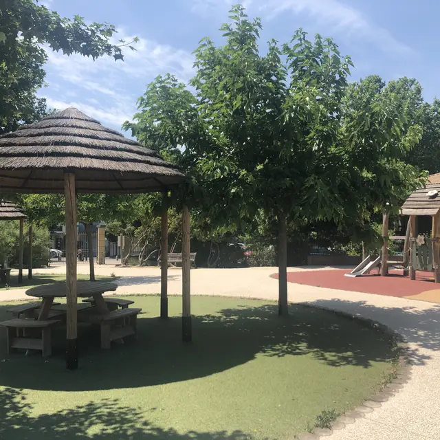 Square Roulin Lambesc