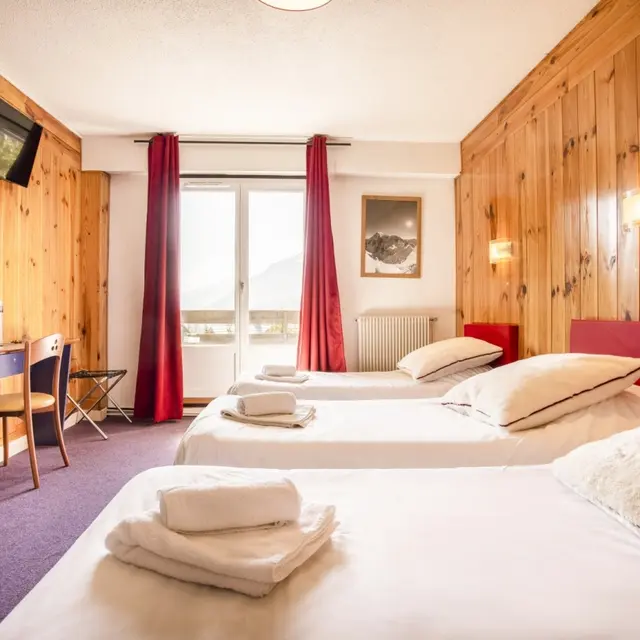 Hôtel Club l'Alpazur