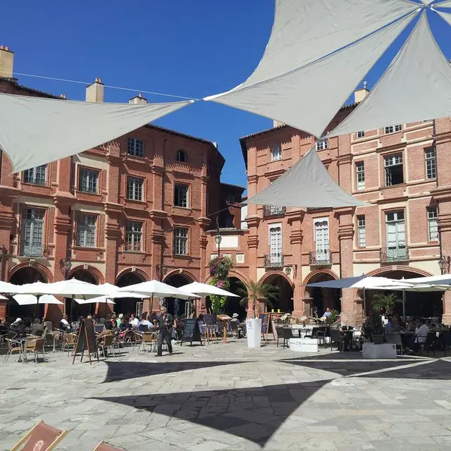 Place Nationale - Montauban Tarn-et-Garonne - Monument