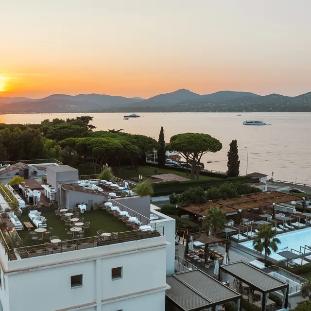 Kube Hotel