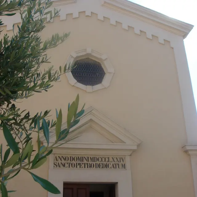 Eglise Saint Pierre du Brusc