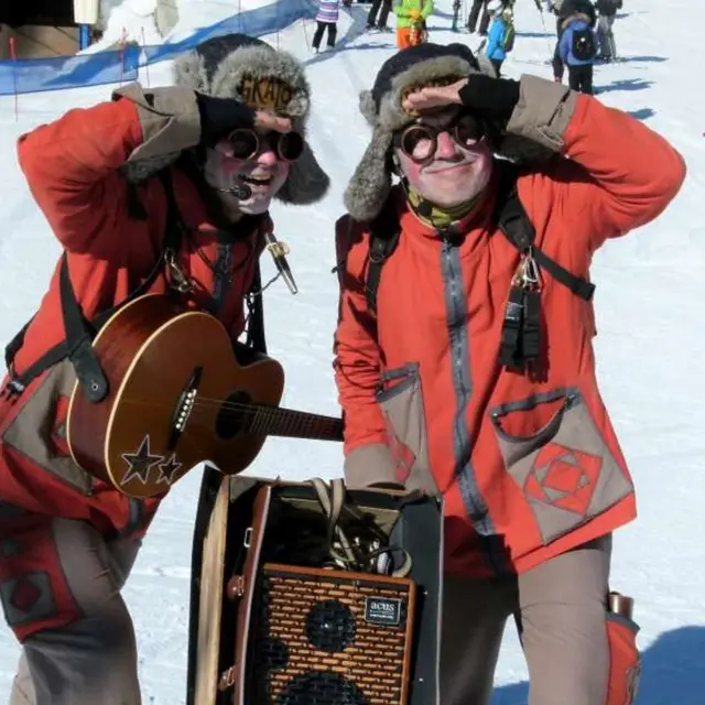 Fanfare Les Givrés x Le Barzar dans la Rue - Bonjour l'Hiver_Annemasse