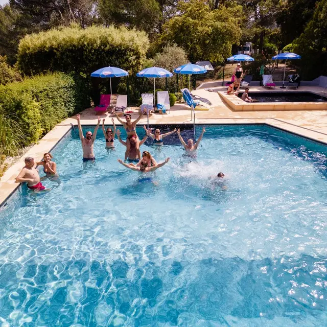 Hôtel et village vacances Les Arbousiers - La Roquebrussanne