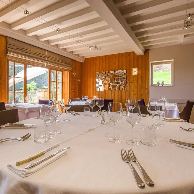 salle - restaurant le Clos Perché