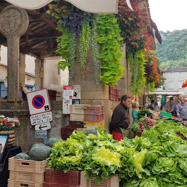 Marché de Saint-Antonin-Noble-Val
