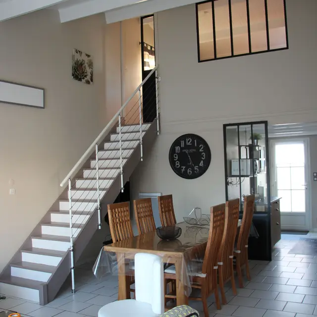 Séjour et chambre 3 à l'étage