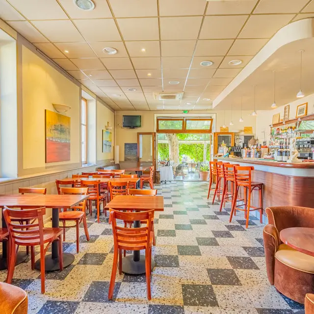 Bistro Les Poulivets_Oppède