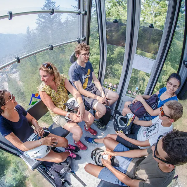 Télécabine en été - piétons