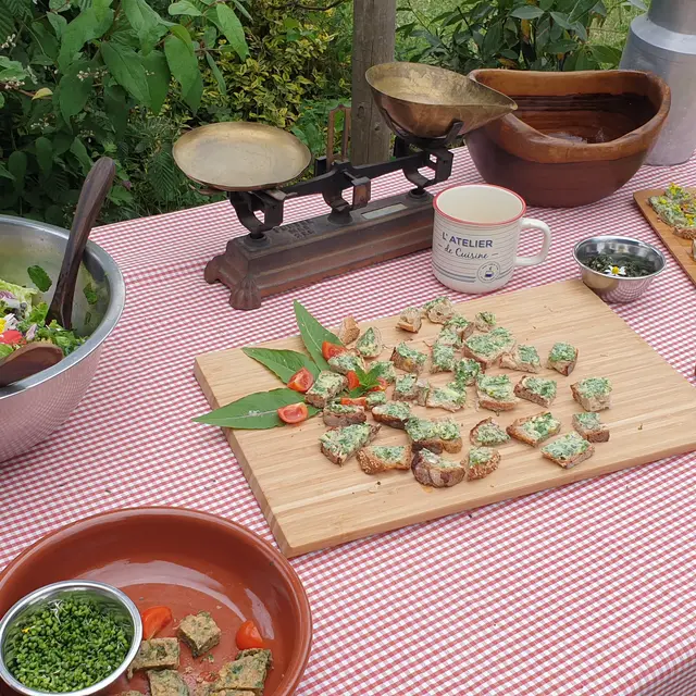 Repas aux plantes sauvages