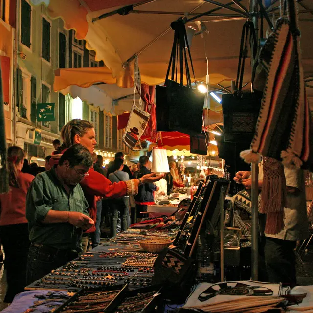 Marché nocturne