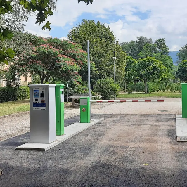 Aire de camping car Park à Brégnier-Cordon