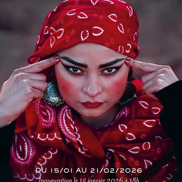 Femmes dévoilées et hommes en fleurs_Marseille