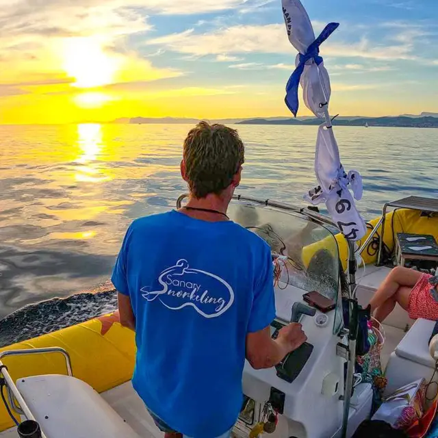 Sortie en mer au coucher de soleil