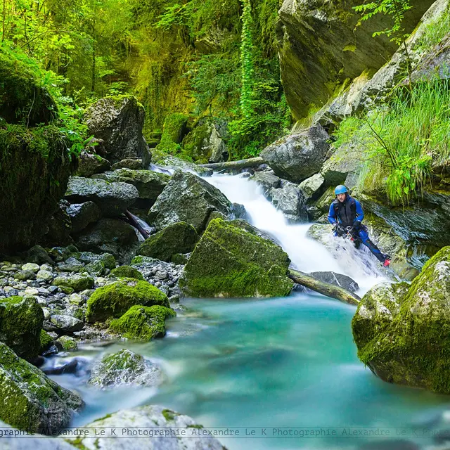 Bon cadeau canyoning – Découverte_Faverges-Seythenex