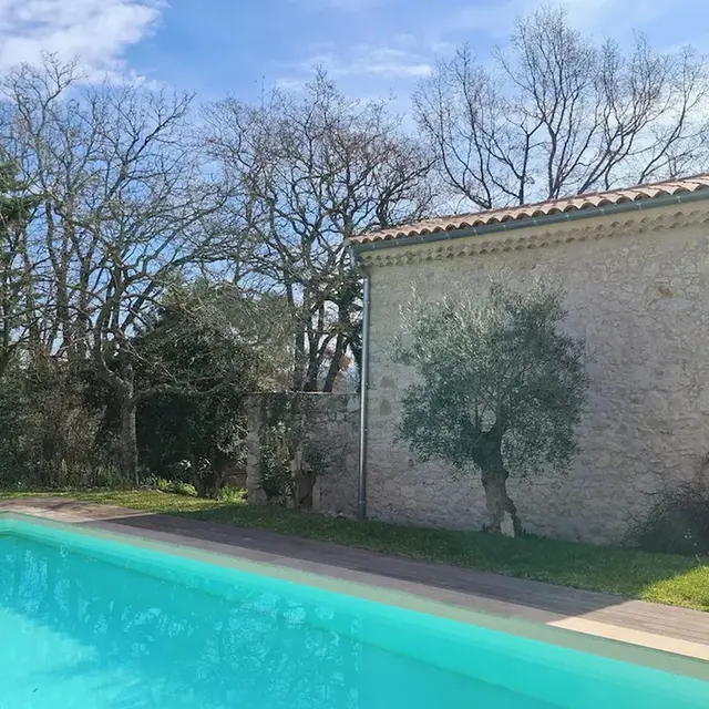 Villa-piscine Mazet provençal sous les chênes_Fuveau