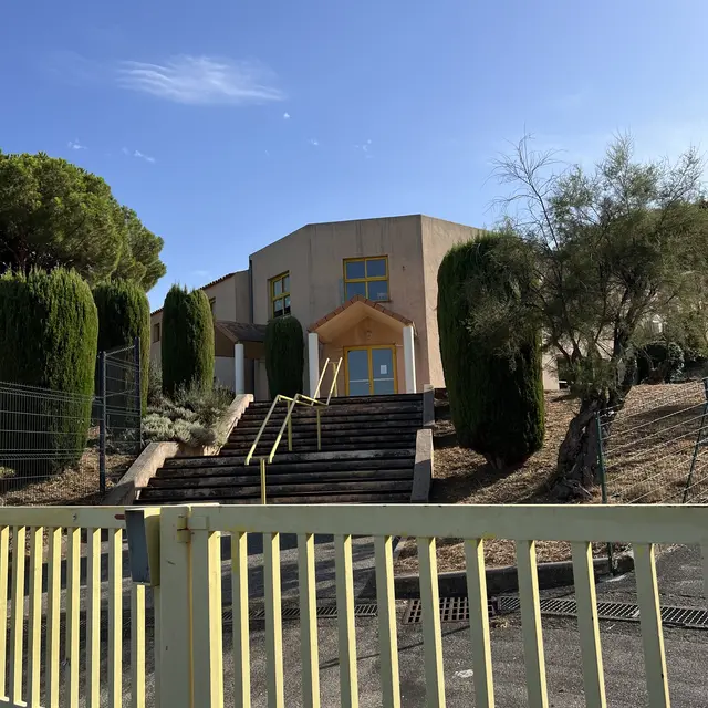 école