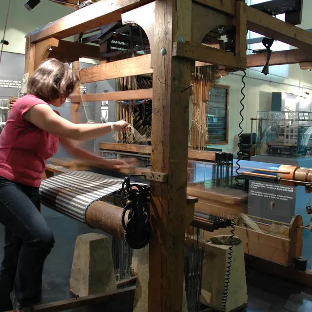 Visite guidée : la mécanique des métiers à tisser_Charlieu