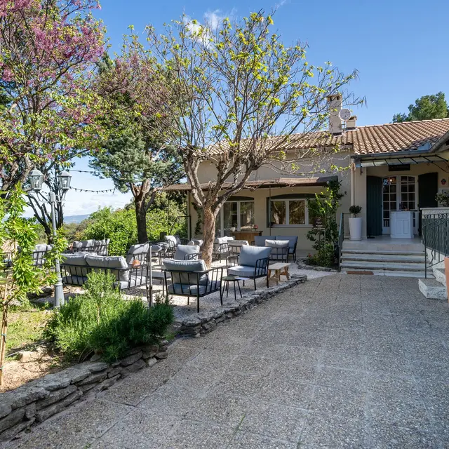 Hôtel la Garrigue à Venasque