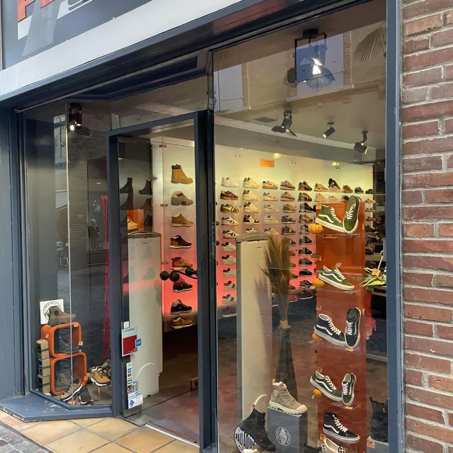 People's Shoes_Montauban