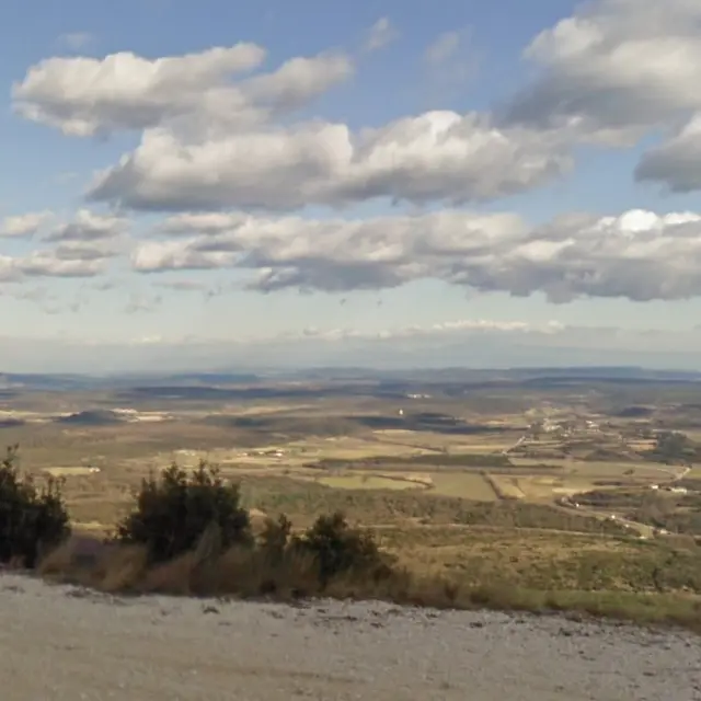 VTT - De la Plaine aux falaises du Mont Bouquet_Saint-Just-et-Vacquières