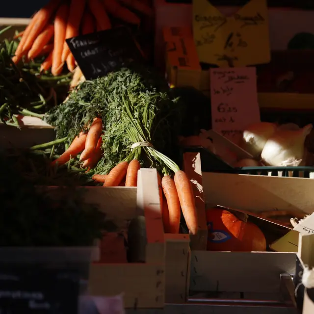 Marché hebdomadaire de Ravel_Ravel