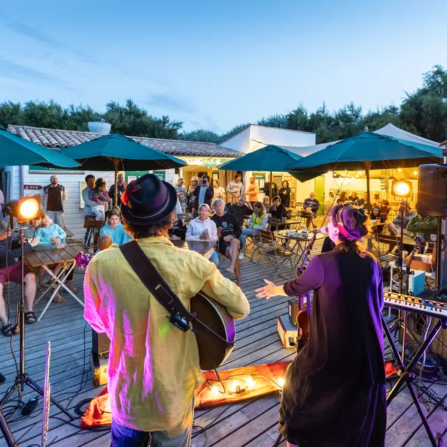Camping Huttopia  Cte Sauvage (Sainte-Marie-de-R) | Destination le de R   Official Tourist Office Website