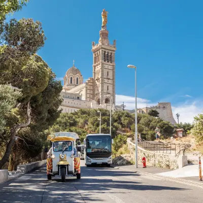 Balade tuk tuk autour de Notre Dame