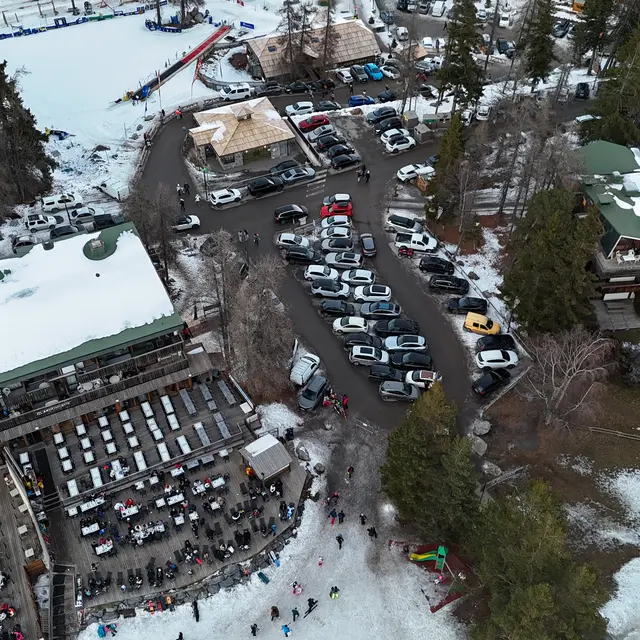 Parking - La Poste_Pra Loup 1600