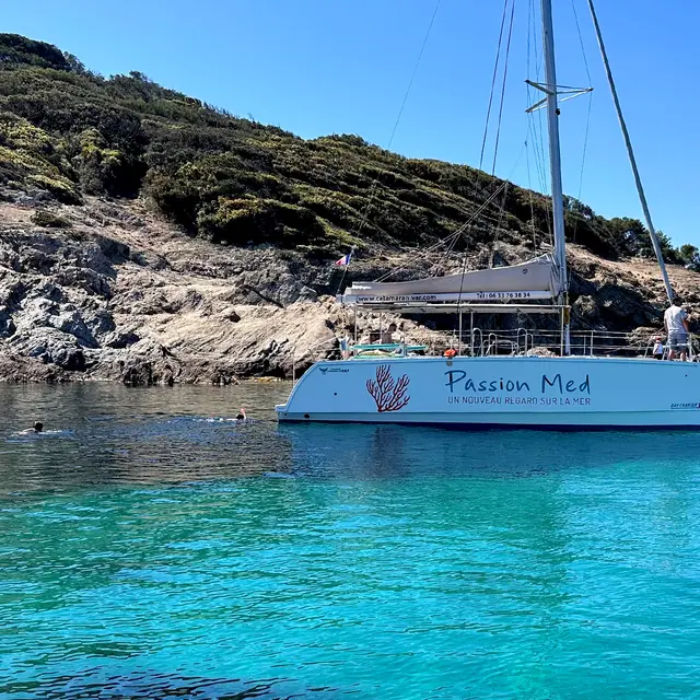 Journée vers l'île de Porquerolles en catamaran avec Passion Med_Hyères