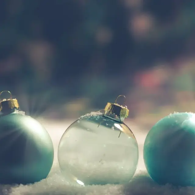 Atelier Bricolage – Création de Boules de Noël_Le Brusquet