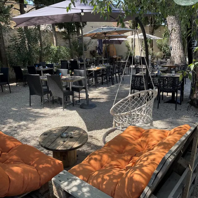 Restaurant la Cour des 2 Pins